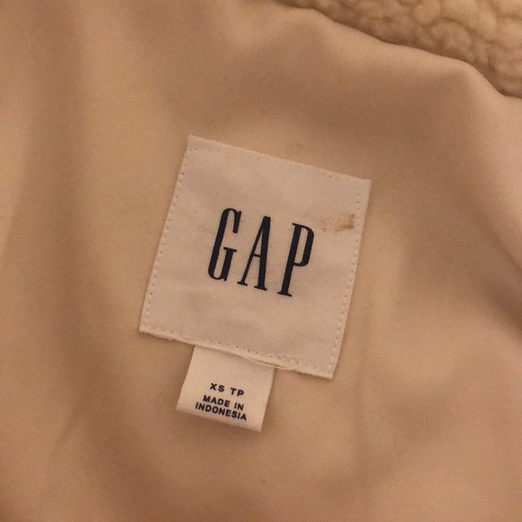 GAP White Sherpa Jacket - Picture 3 of 4